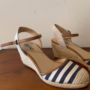Adorable Navy & White Stripe Espadrilles